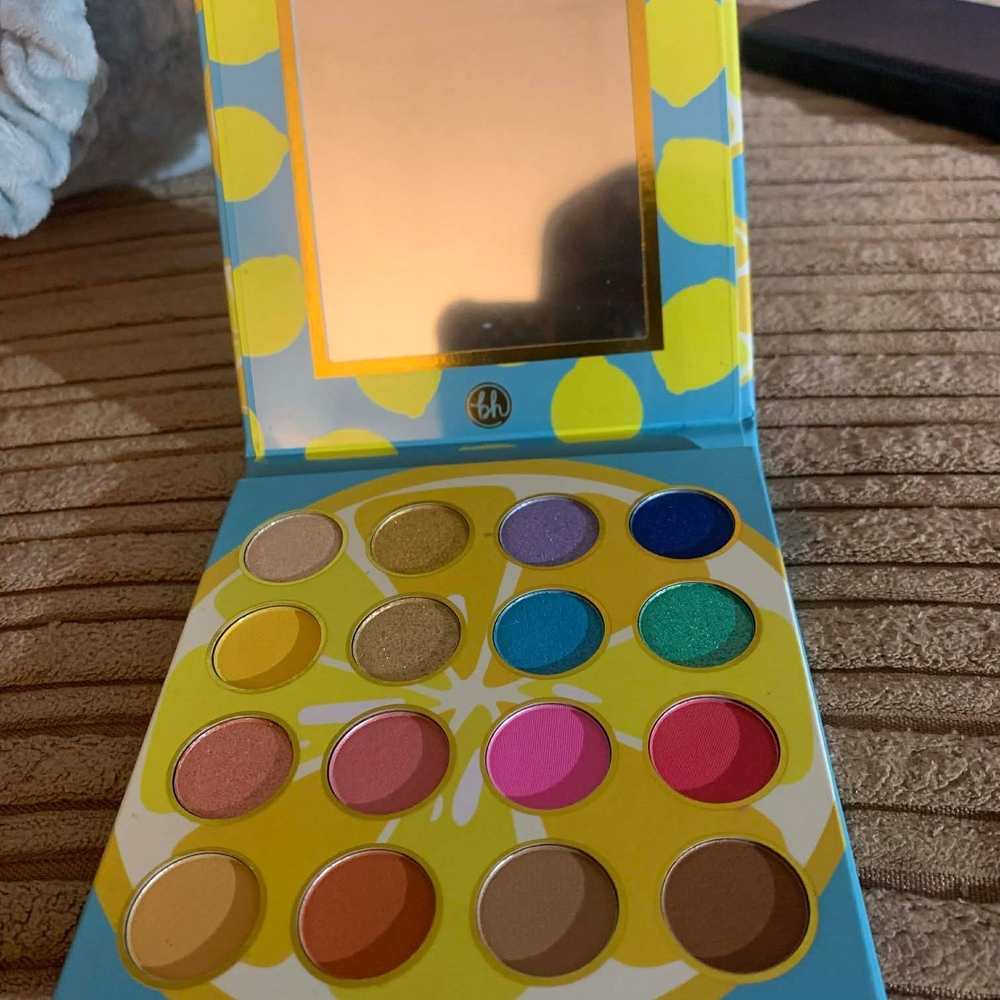 BH Cosmetics Colorful Eyeshadow Palette